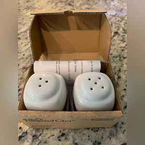 🌞Summer Clearance Pampered Chef Salt and Pepper Shakers NIB #3112 Discontinued